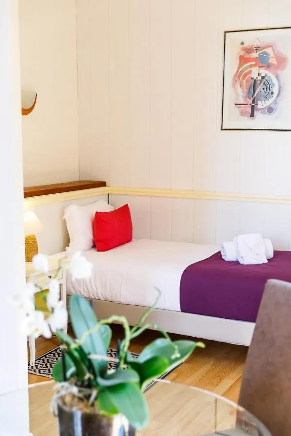 Hotel Les Liserons De Mougins 2*,  Francia
